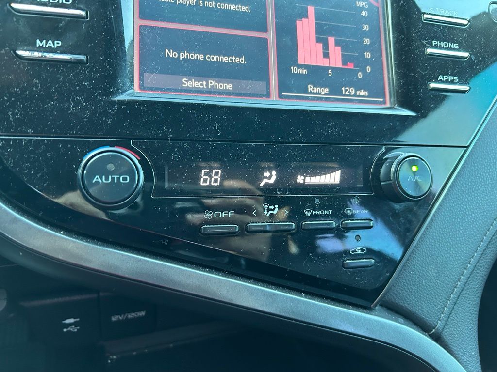 Thumbnail: 2019 Toyota Camry - 26