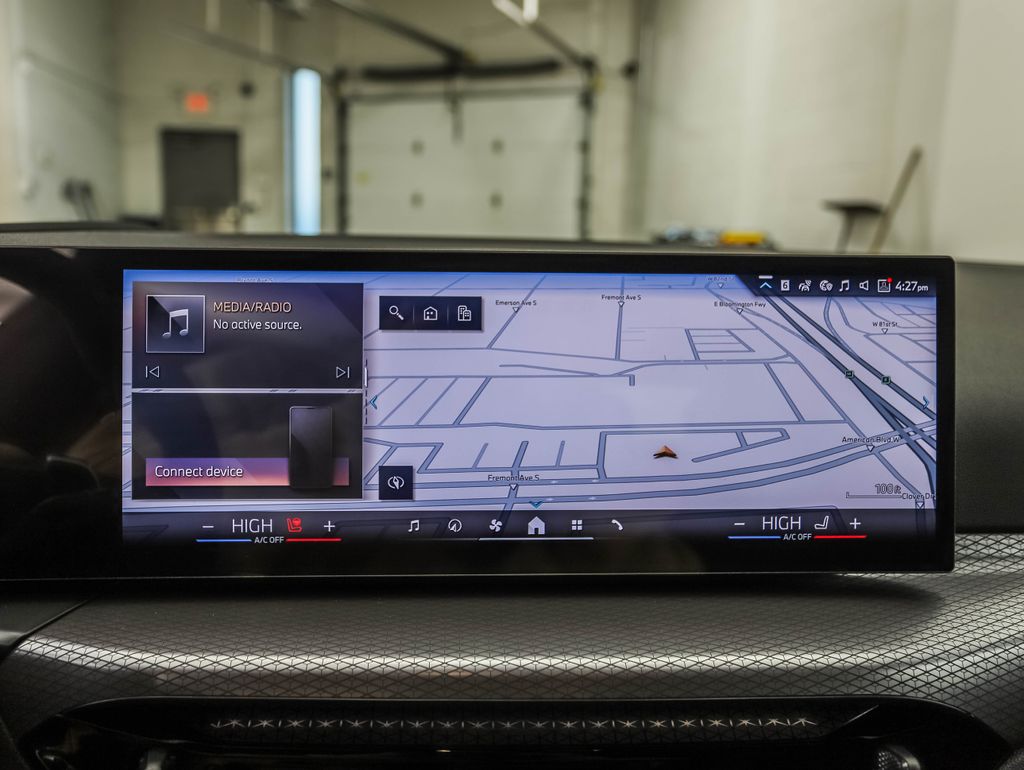 Thumbnail: 2026 BMW 4 Series - 15