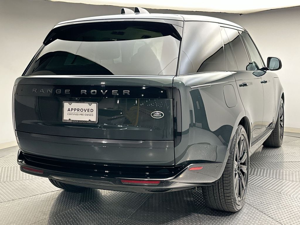 Thumbnail: 2023 Land Rover Range Rover - 3