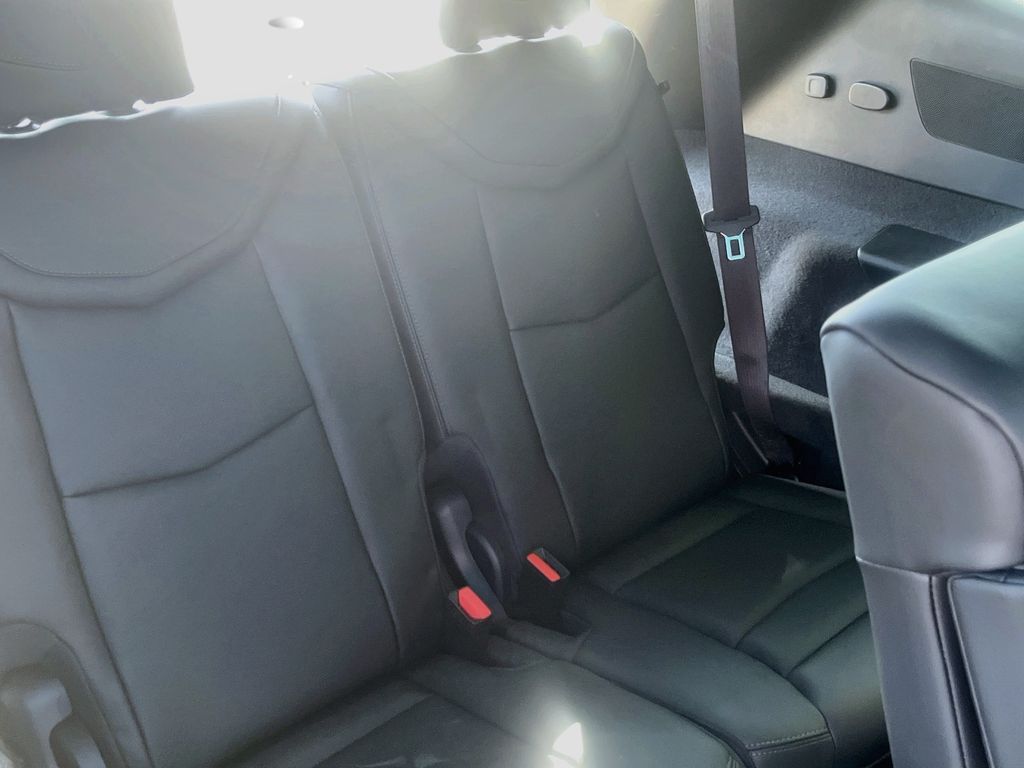 Used 2025 Silver Cadillac Premium Luxury image 29