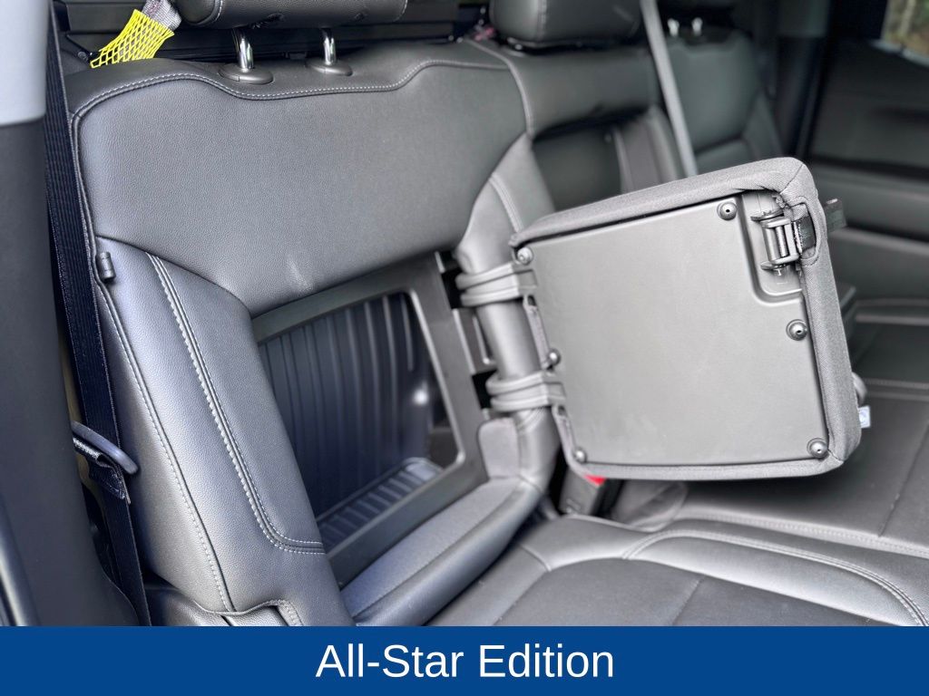 2020 Chevrolet Silverado 1500 2WD Crew Cab Short Bed RST