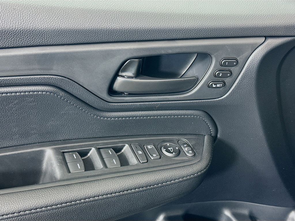 Thumbnail: 2026 Honda Odyssey - 19