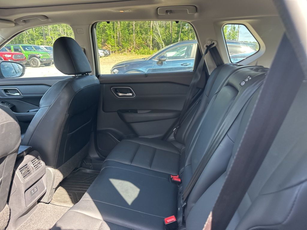 2021 Brilliant Silver Metallic Nissan Rogue SV FWD SUV