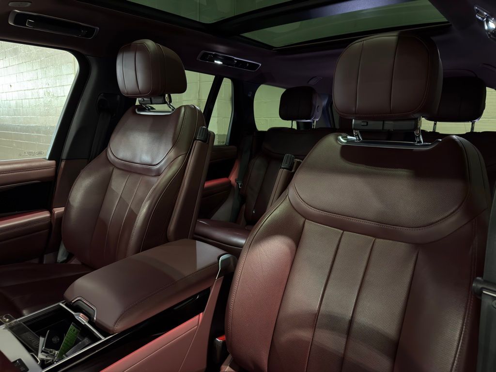 Thumbnail: 2024 Land Rover Range Rover - 6