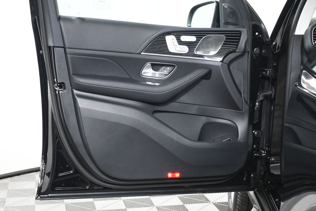 Thumbnail: 2026 Mercedes-Benz GLE - 24