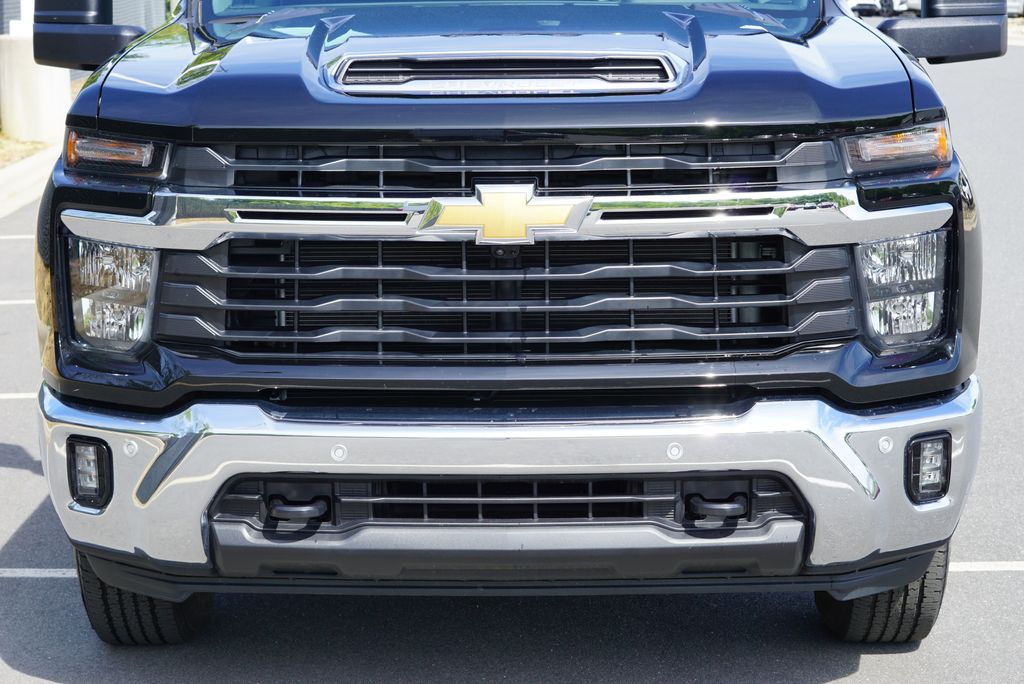Thumbnail: 2025 Chevrolet Silverado 2500 - 9