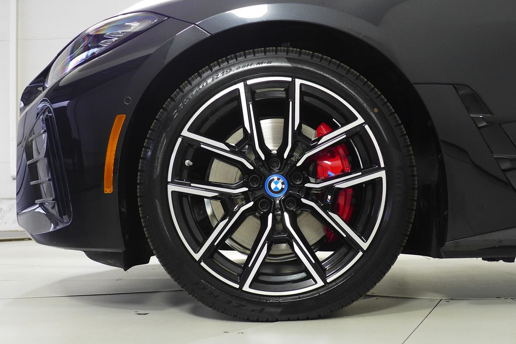 Thumbnail: 2023 BMW i4 - 5