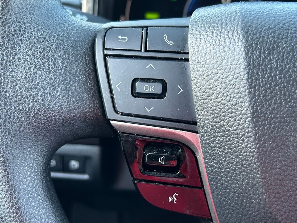 Thumbnail: 2025 Toyota Camry - 19