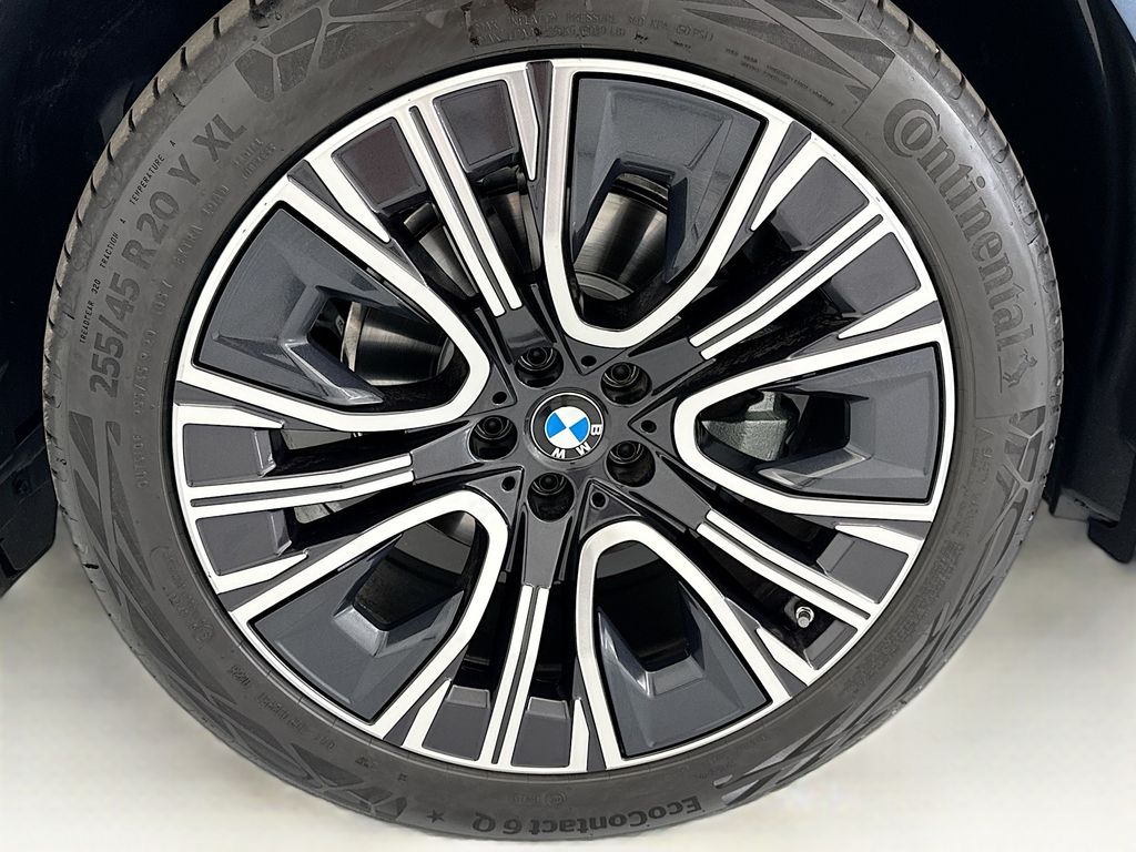 Thumbnail: 2025 BMW X3 - 29