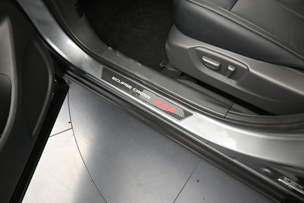 New 2026 Gray Mitsubishi SEL image 14