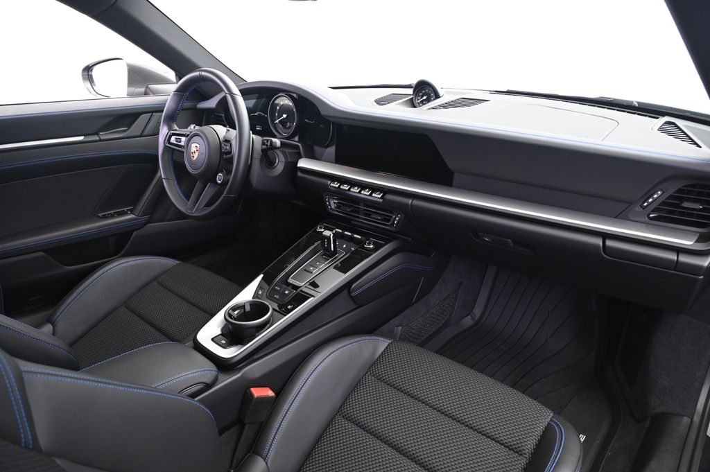 Thumbnail: 2024 Porsche 911 - 18