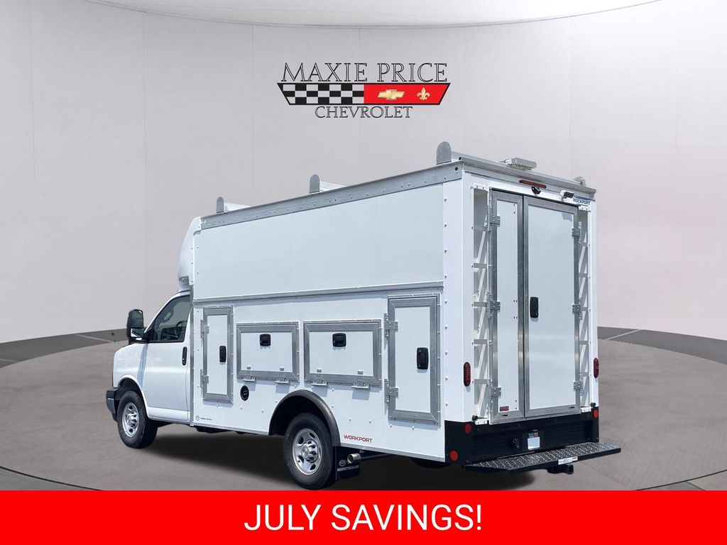 New 2026 Chevrolet Express 3500 Coupe
