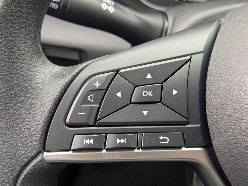 New 2025 Nissan Versa Sedan