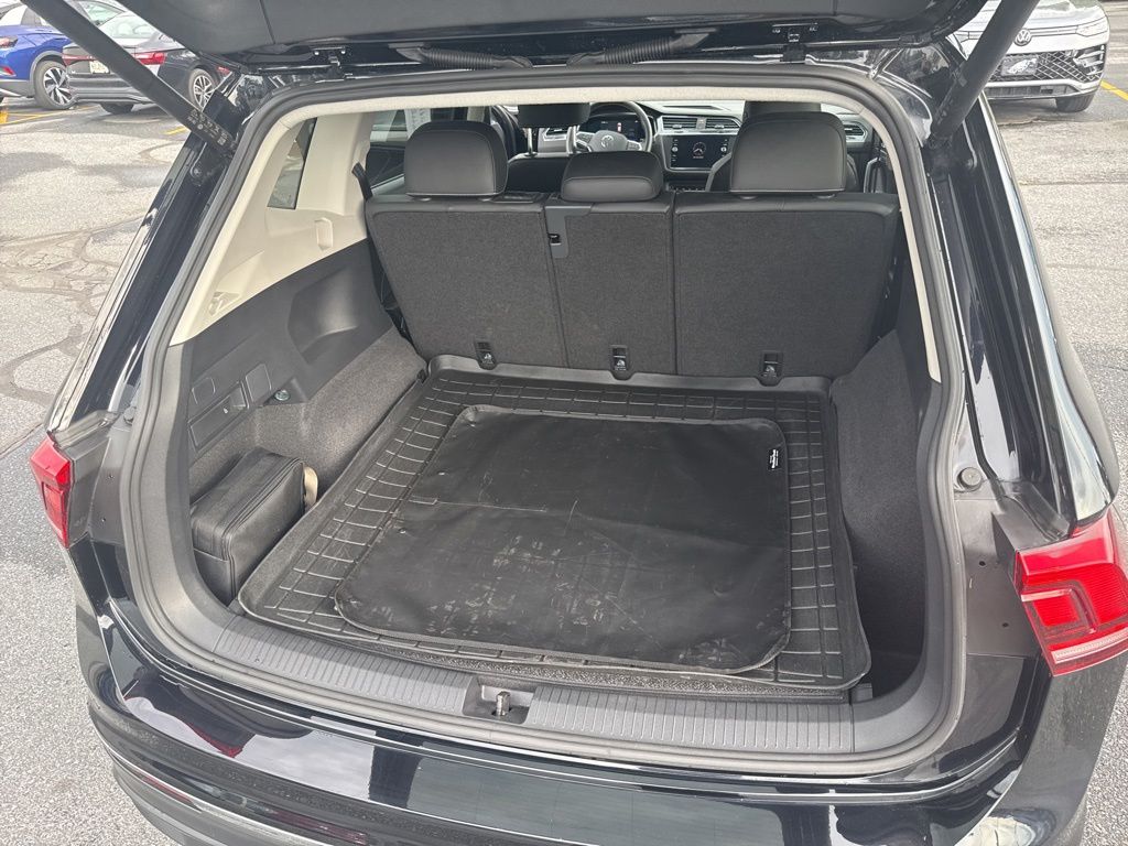 2022 Volkswagen Tiguan 2.0T SE Black at Sutliff Volkswagen
