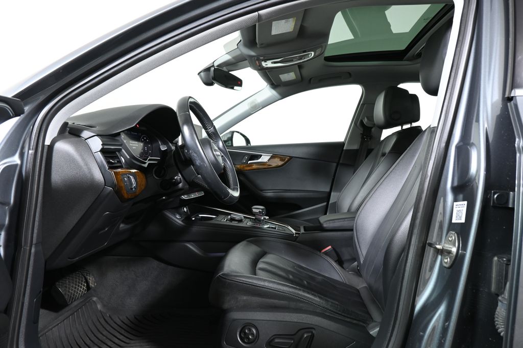 Thumbnail: 2019 Audi A4 - 3