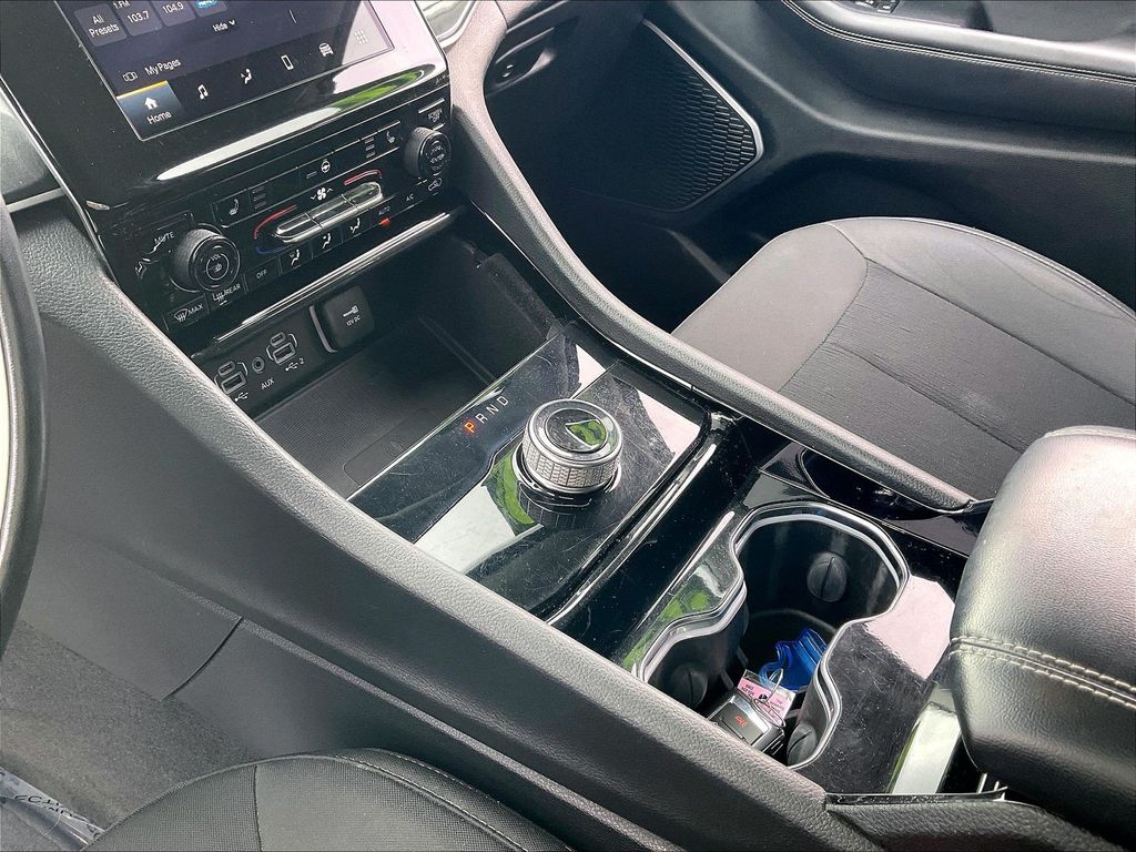 2022 Jeep Grand Cherokee — photo 19