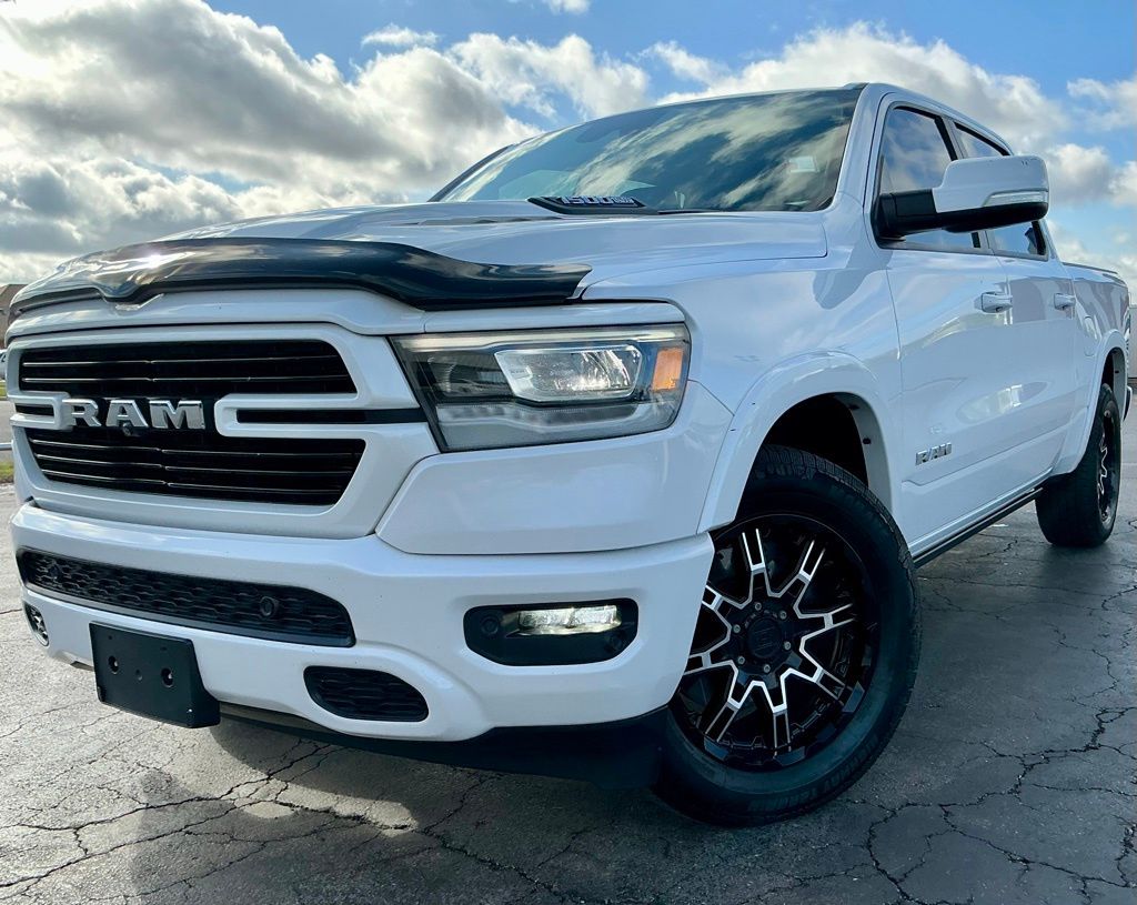 View vehicle photo 2