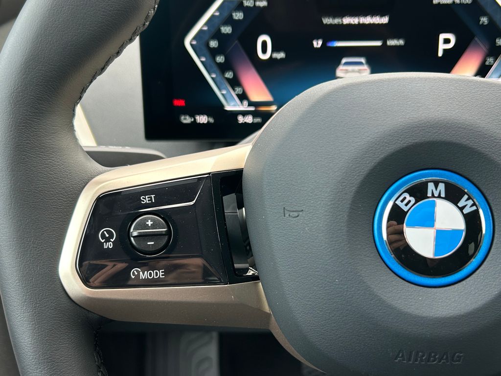 2025 BMW iX xDrive50 20