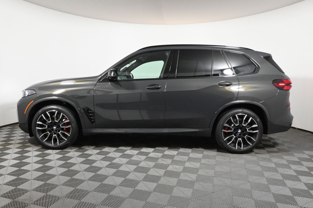 2025 BMW X5 M60i 2