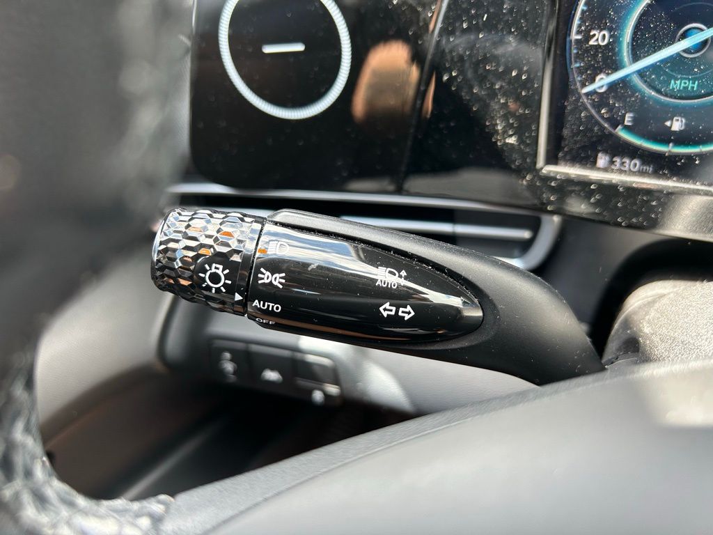 Thumbnail: 2021 Hyundai Elantra - 22