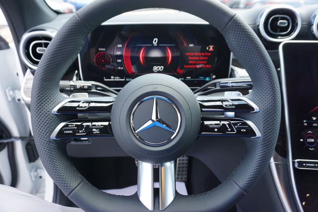 2025 Mercedes-Benz GLC 300 21
