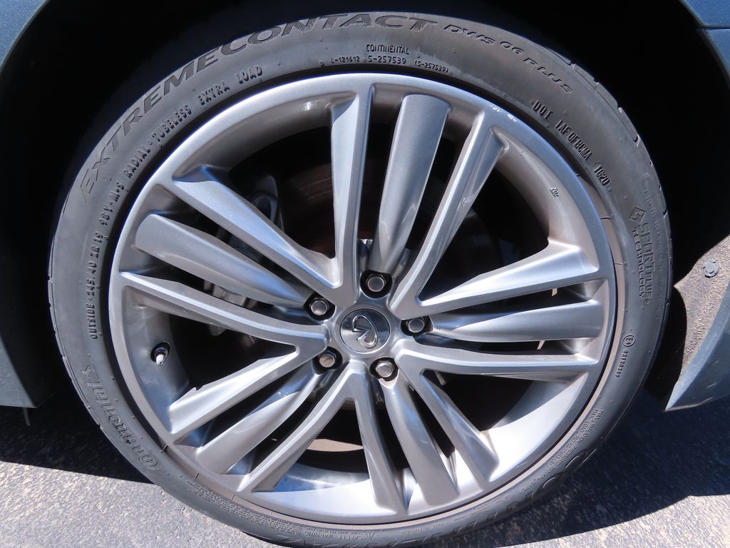 Thumbnail: 2014 INFINITI Q50 - 16