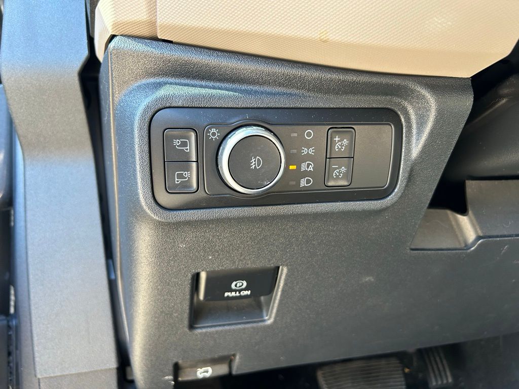 Thumbnail: 2022 Ford Bronco - 16