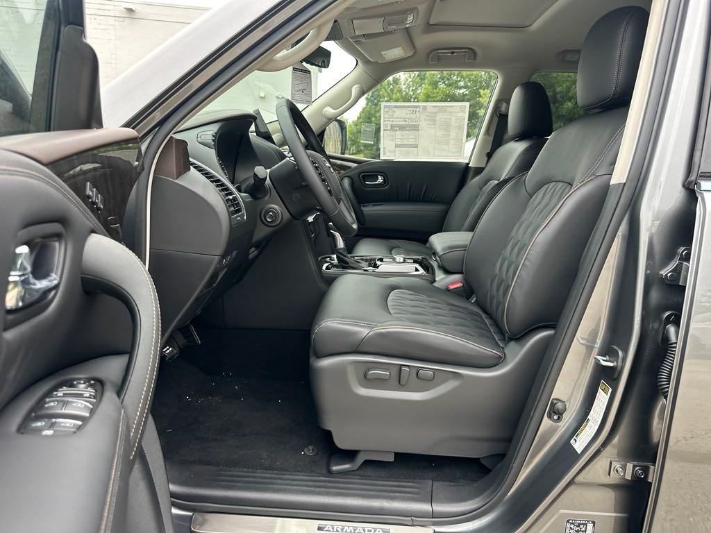 2024 Nissan Armada Platinum photo