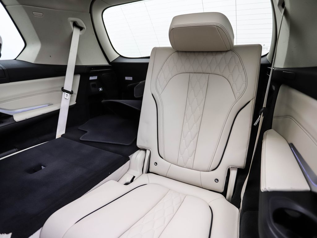 Thumbnail: 2022 BMW X7 - 24