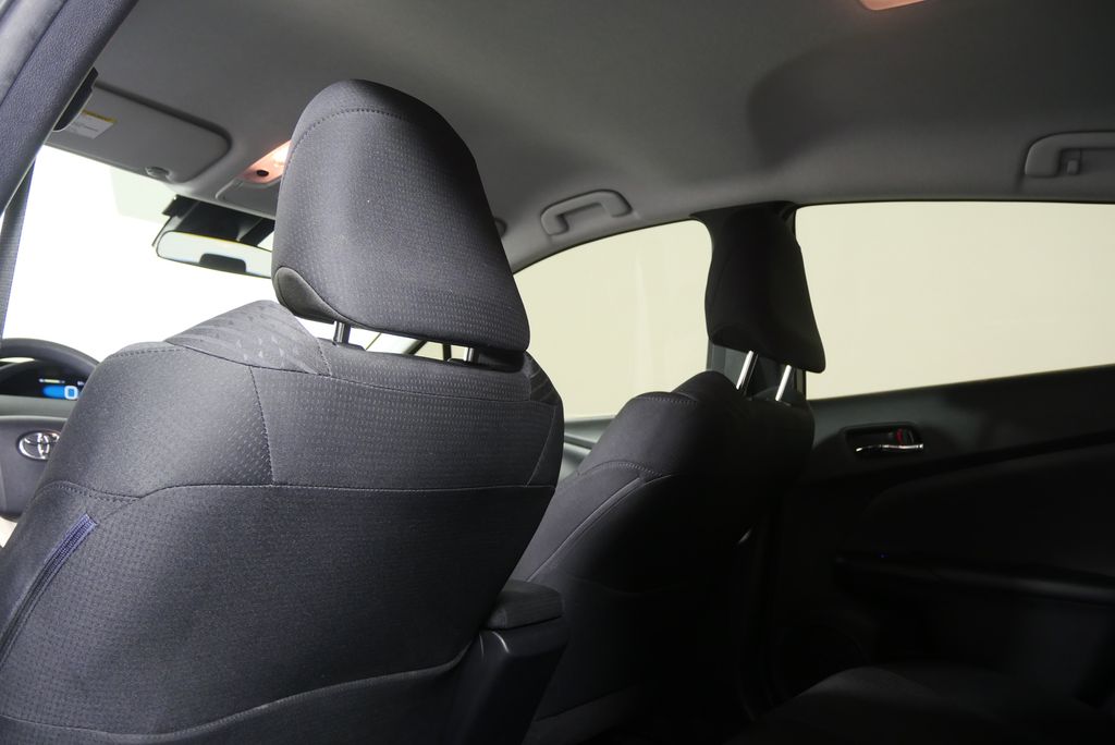 Thumbnail: 2017 Toyota Prius - 14