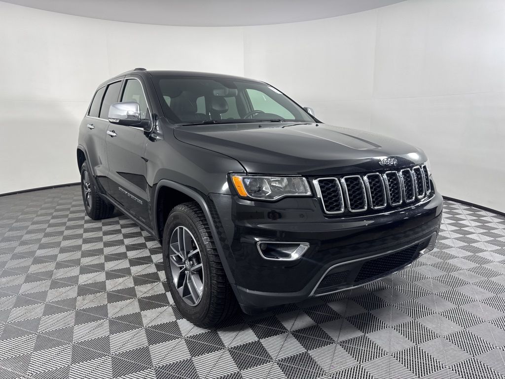 Thumbnail: 2018 Jeep Grand Cherokee - 3