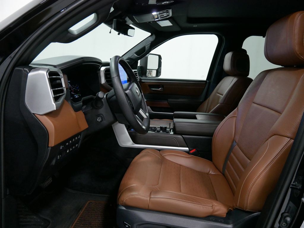 2025 Toyota Tundra 1794 Edition - Photo 12