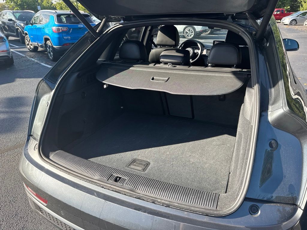 Used 2018 Gray Audi 2.0T Premium image 13