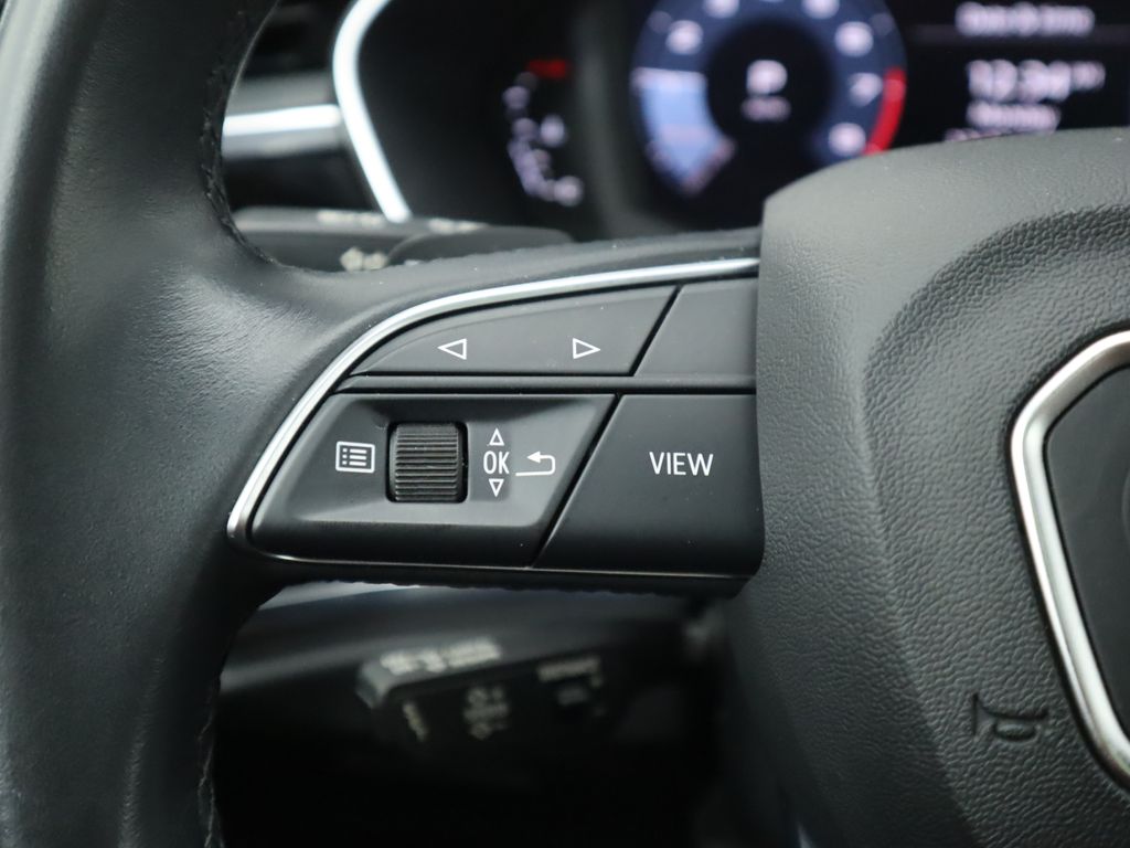 Thumbnail: 2021 Audi Q3 - 11