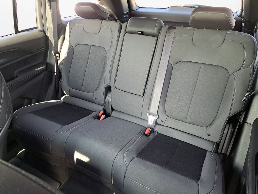 New Car 2025 Jeep Grand Cherokee  Laredo For Sale Under $35,000 In Austin, Texas