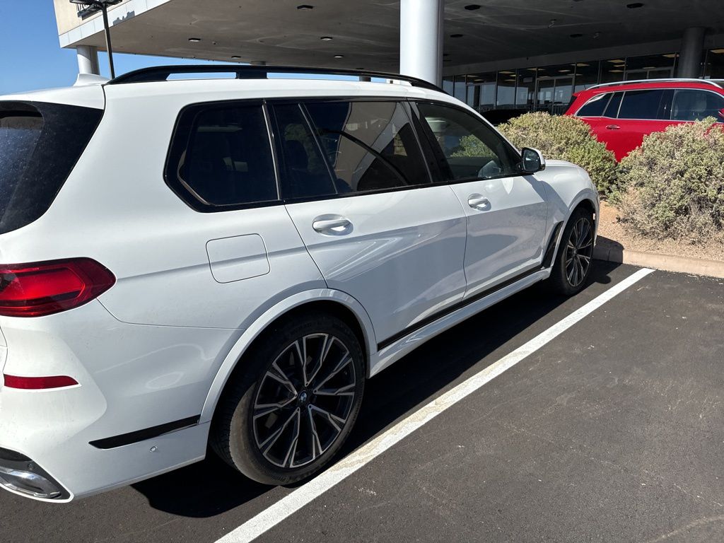 2022 BMW X7 xDrive40i 2