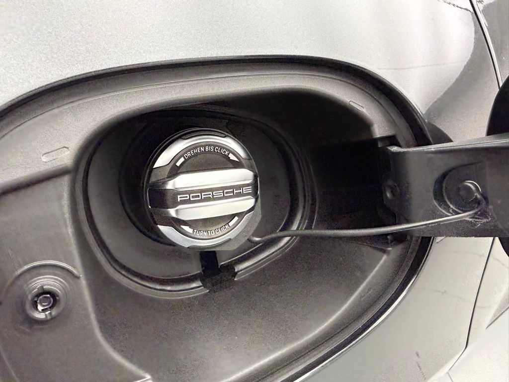 Thumbnail: 2026 Porsche Macan - 30