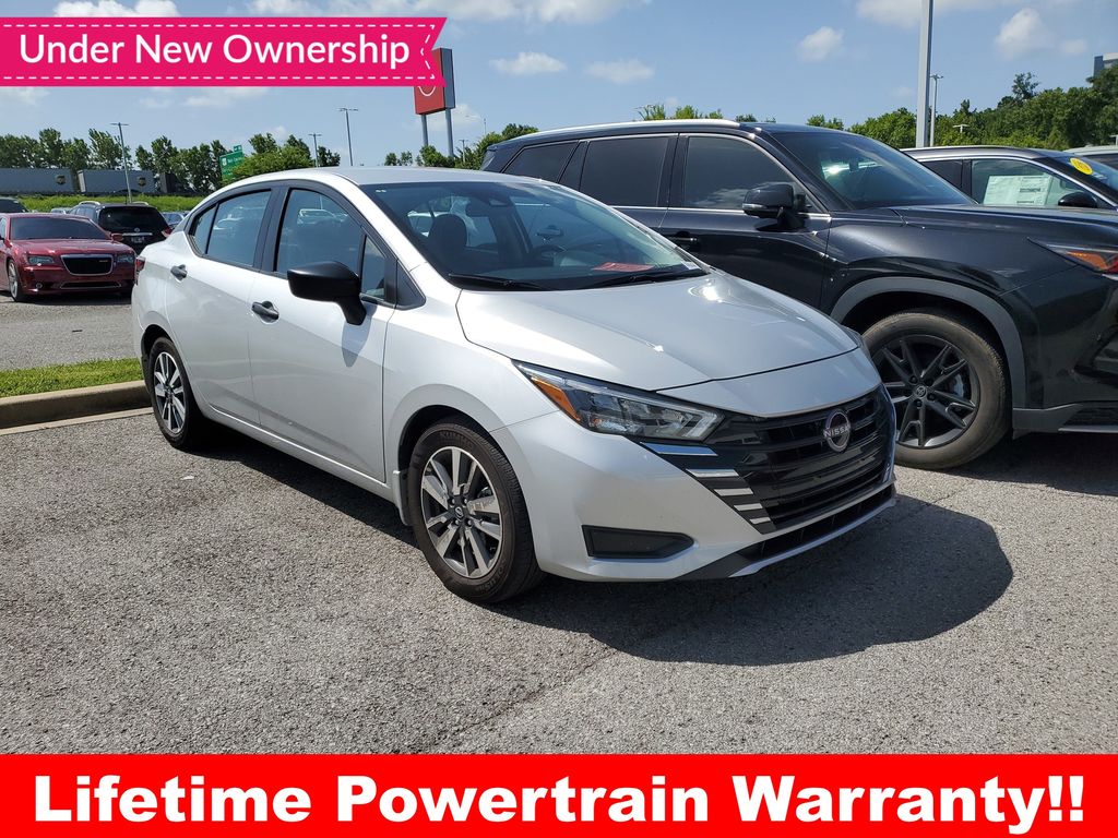 Brilliant Silver Metallic 2025 Nissan Versa Sedan Front-Wheel Drive Continuously Variable Transmission