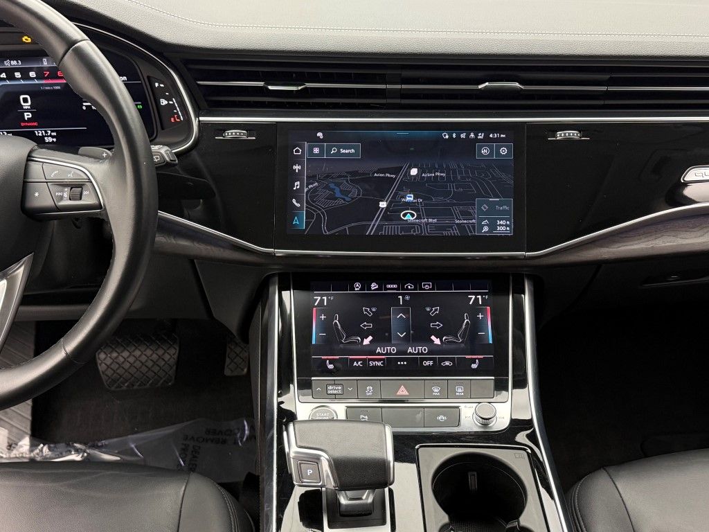 Thumbnail: 2023 Audi Q7 - 32