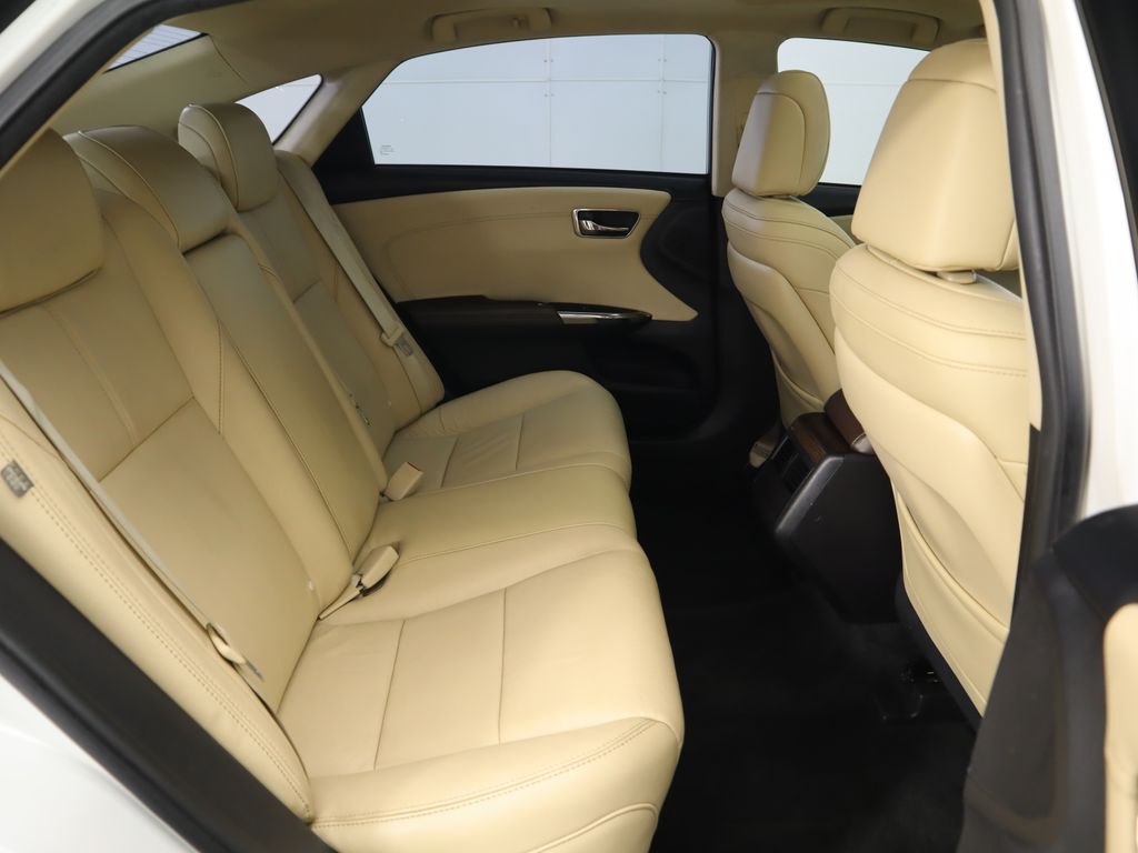 2014 Toyota Avalon XLE 22
