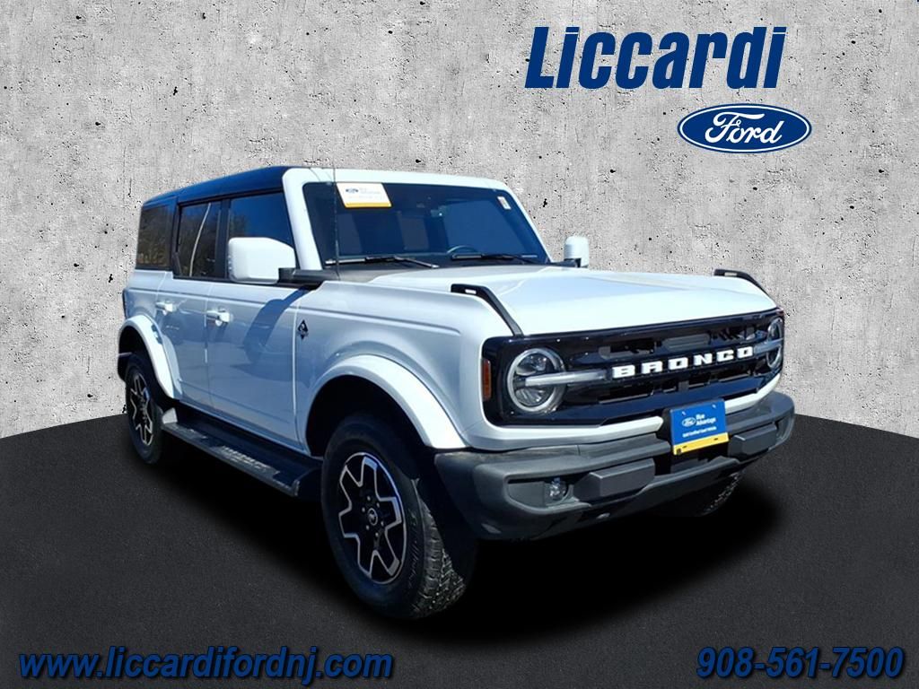 2025 Ford Bronco Outer Banks 4-Door 4WD