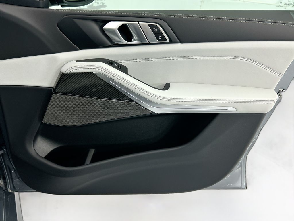 Thumbnail: 2026 BMW X5 - 24