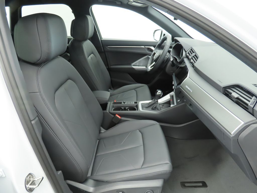 Thumbnail: 2025 Audi Q3 - 20