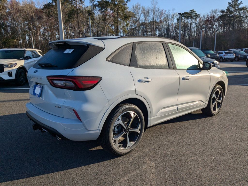 2025 Ford Escape ST-Line Elite