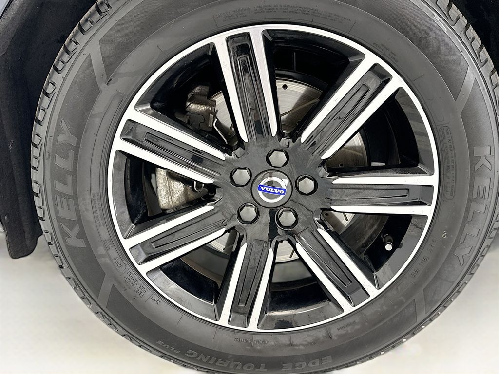 Thumbnail: 2017 Volvo XC60 - 29