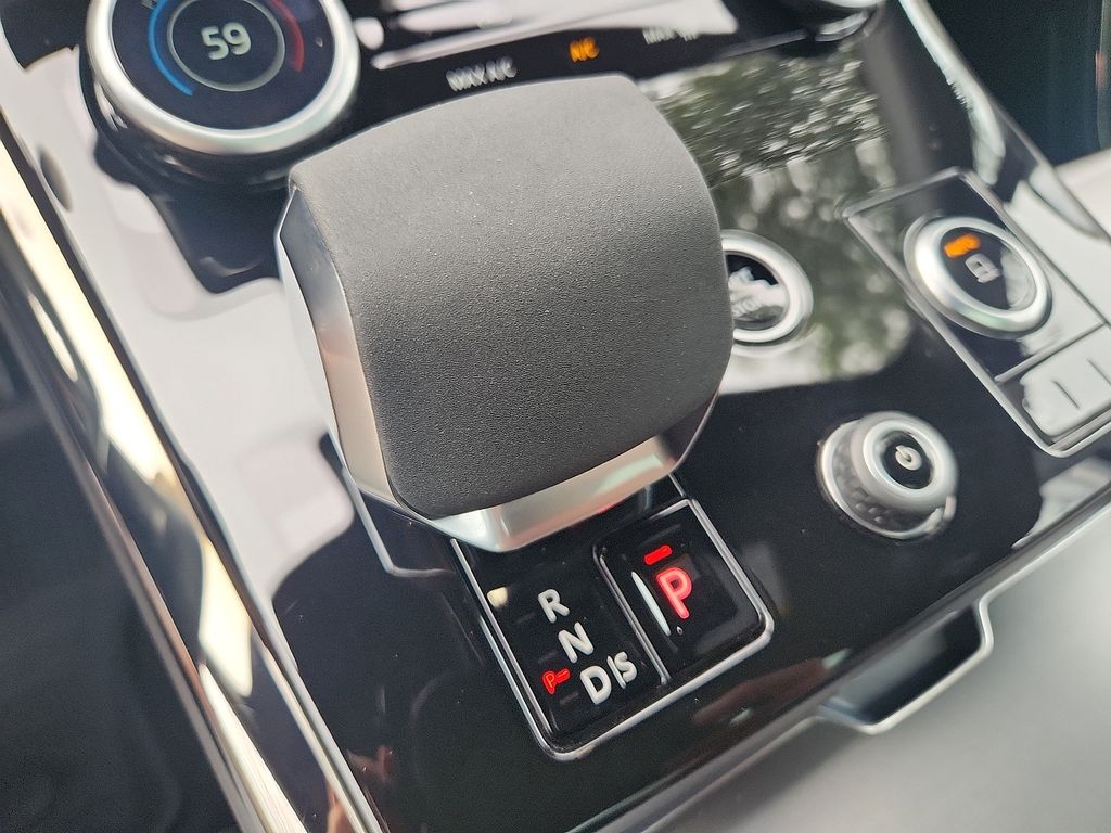 Thumbnail: 2023 Land Rover Range Rover Sport - 15
