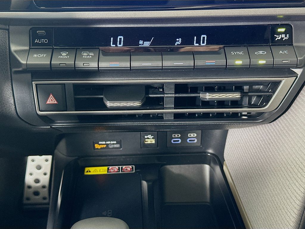 Thumbnail: 2026 Toyota Camry - 16