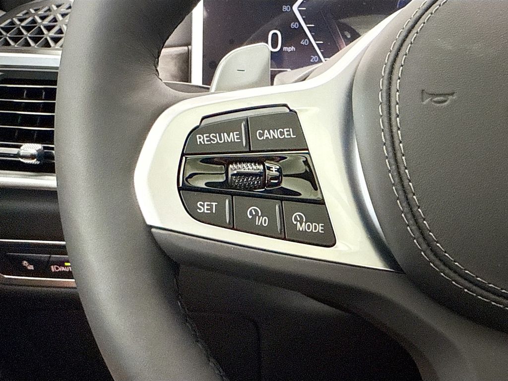 Thumbnail: 2026 BMW X7 - 11