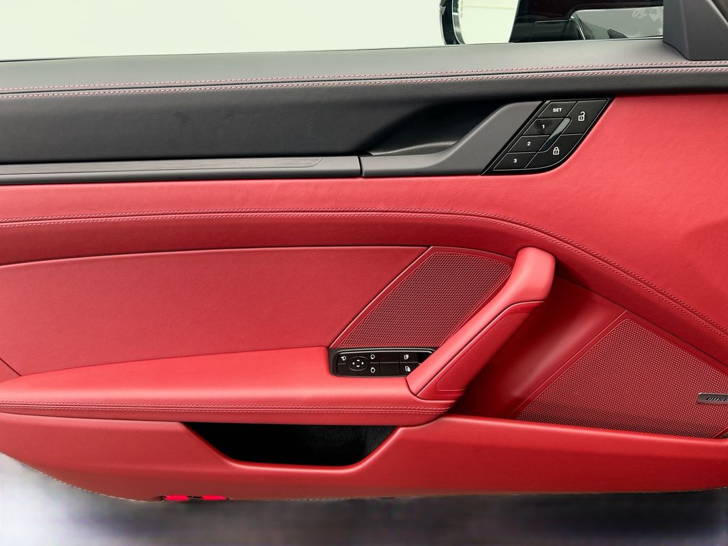 Thumbnail: 2026 Porsche 911 - 25