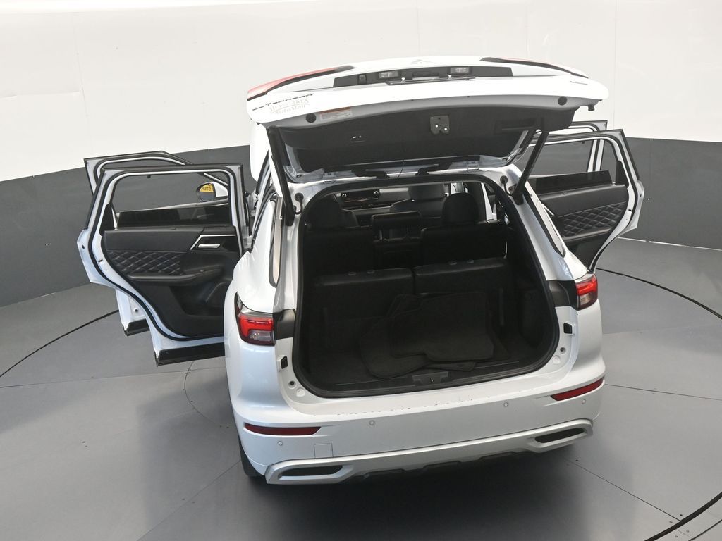 Used 2024 White Mitsubishi SEL image 71